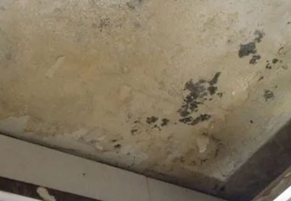 建瓯阳台漏水维修公司分享下建瓯卫生间渗水维修需要注意哪些问题。