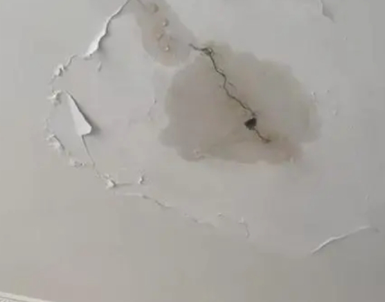 建瓯阳台漏水维修公司分享下屋面防水工程质量问题原因分析
